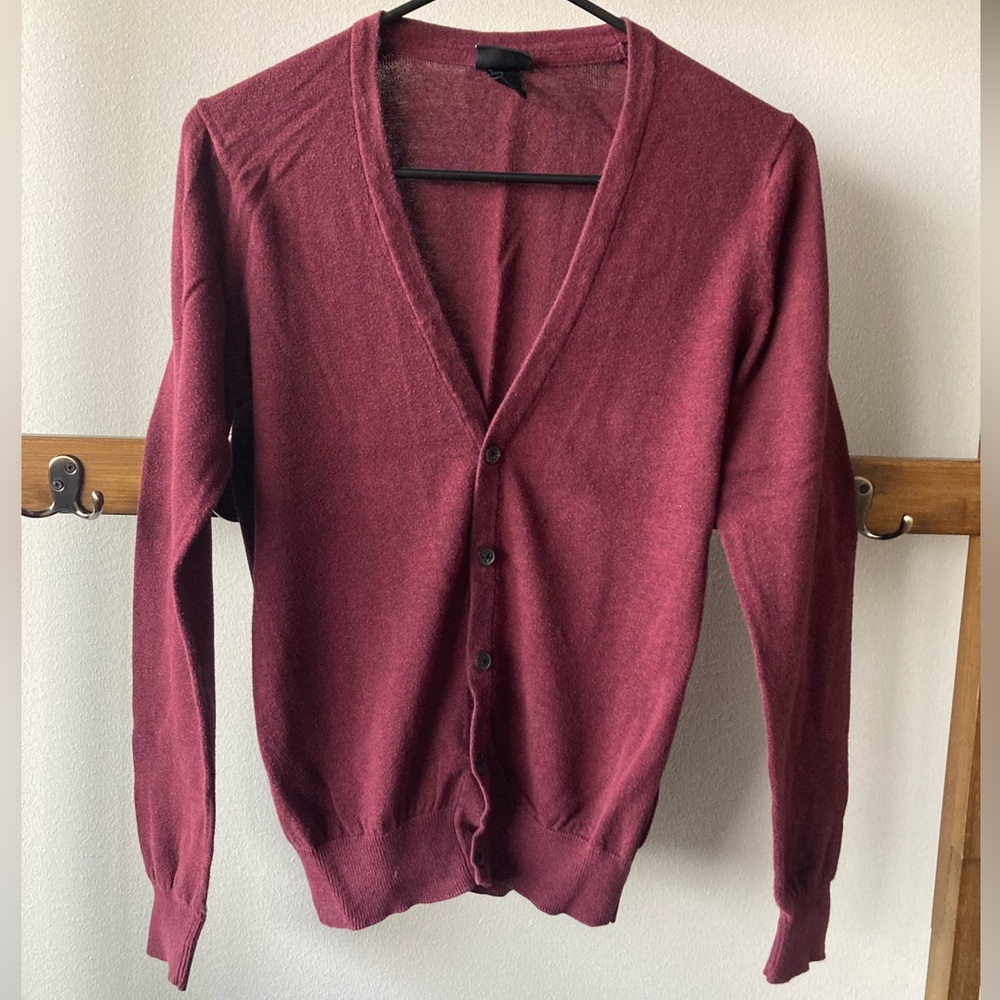 H&M men’s XS burgundy cardigan